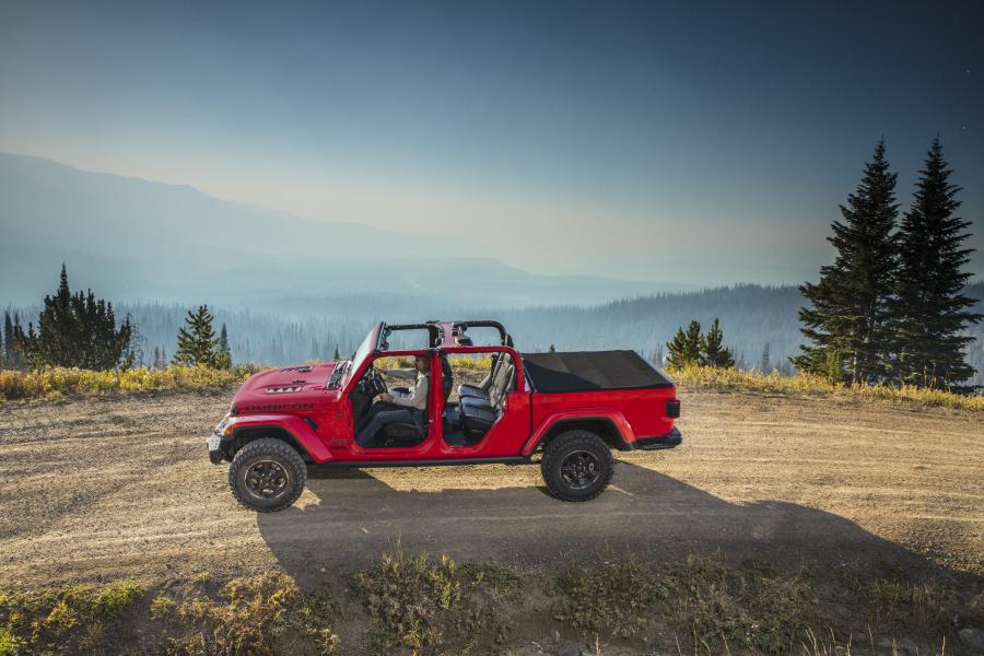  Jeep Gladiator Rubicon (JT) 2019 года  (NA) (фото 12 из 42)